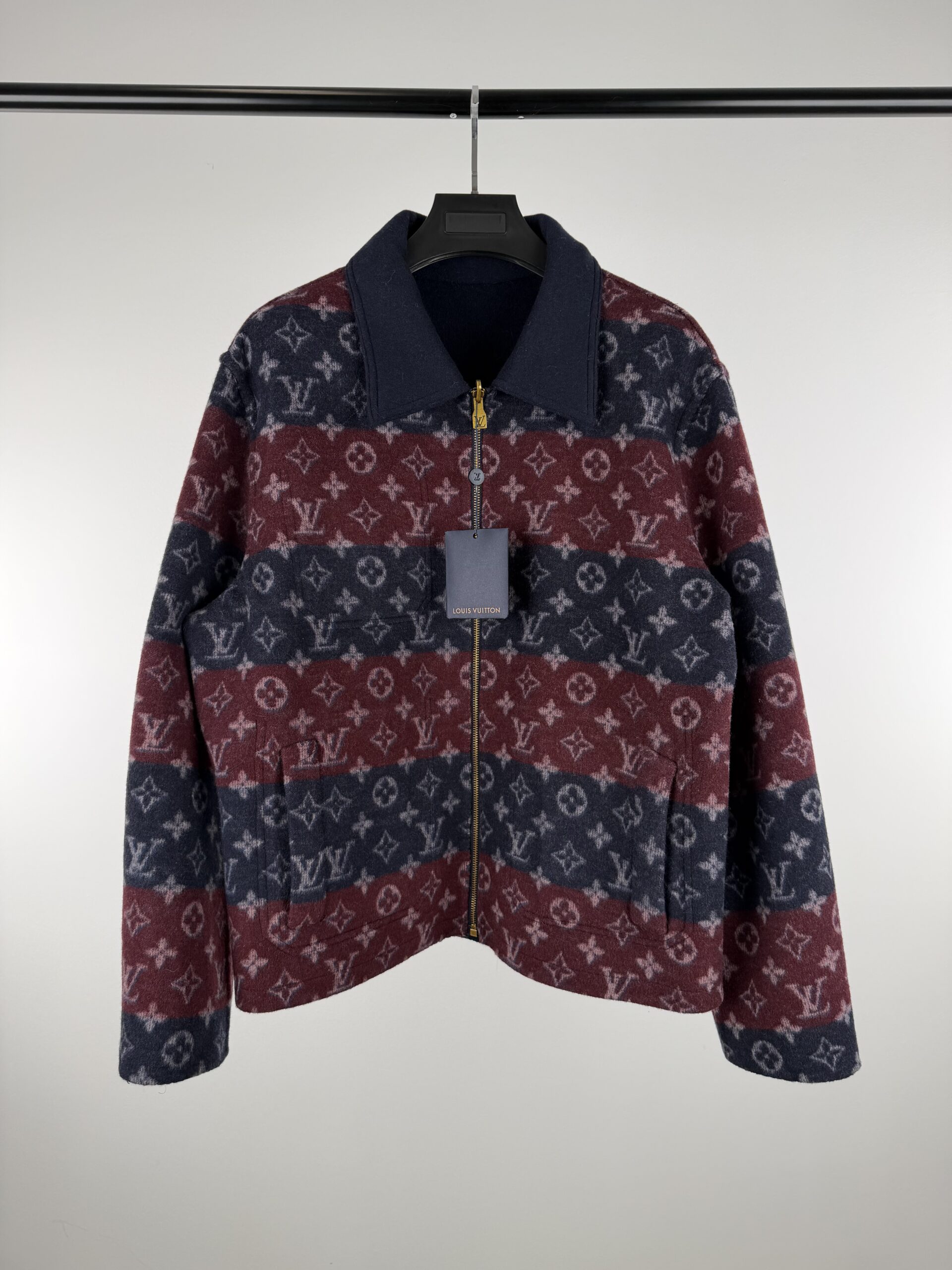 LV DOUBLE-SIDED REVERSIBLE JACKET