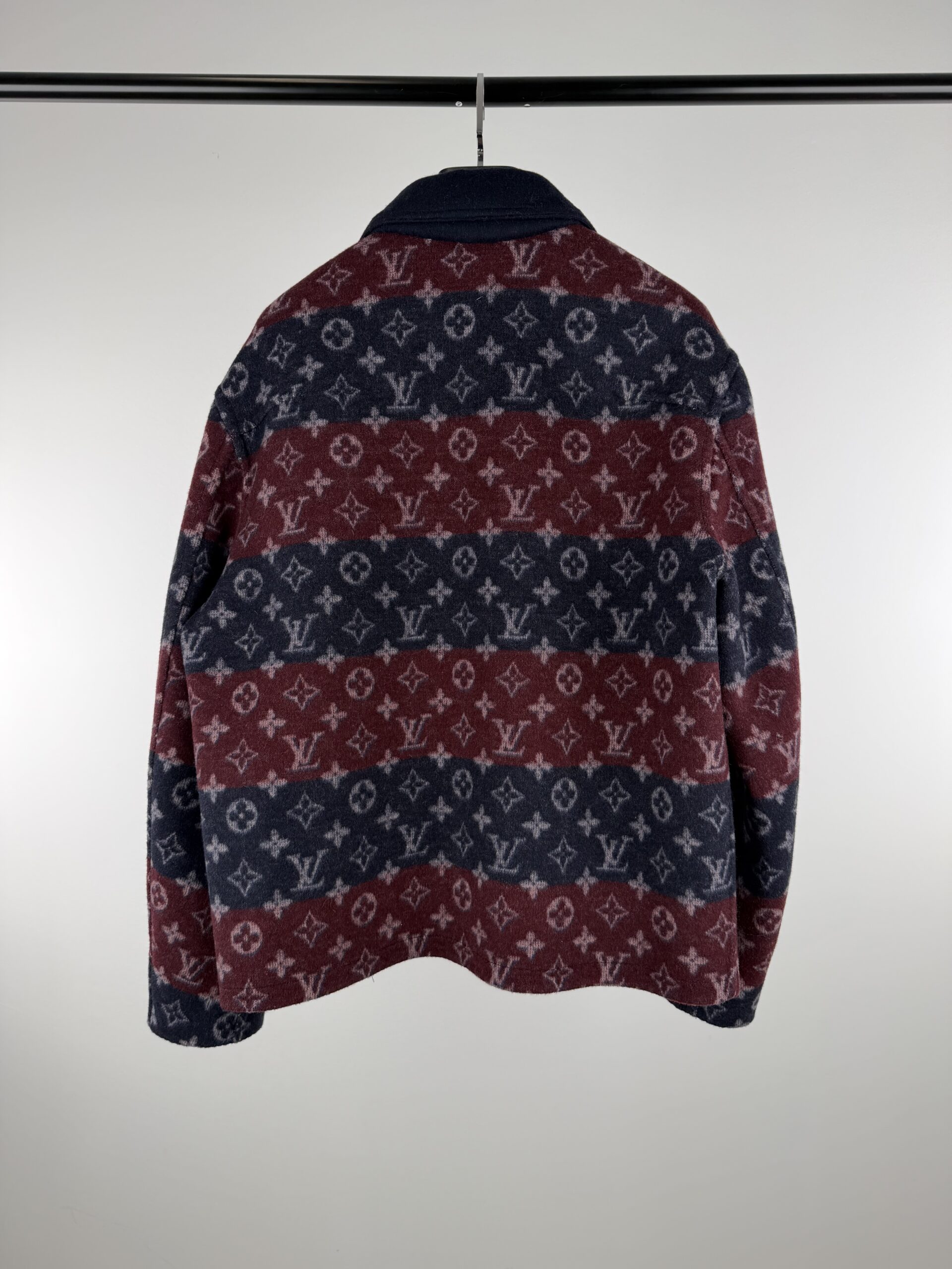 LV DOUBLE-SIDED REVERSIBLE JACKET - Imagen 2