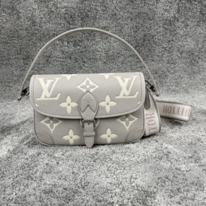 LV DIANE EMPREINTE BRUME