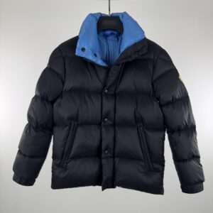 MONCLER PLUMÍFERO DERVOX BLACK