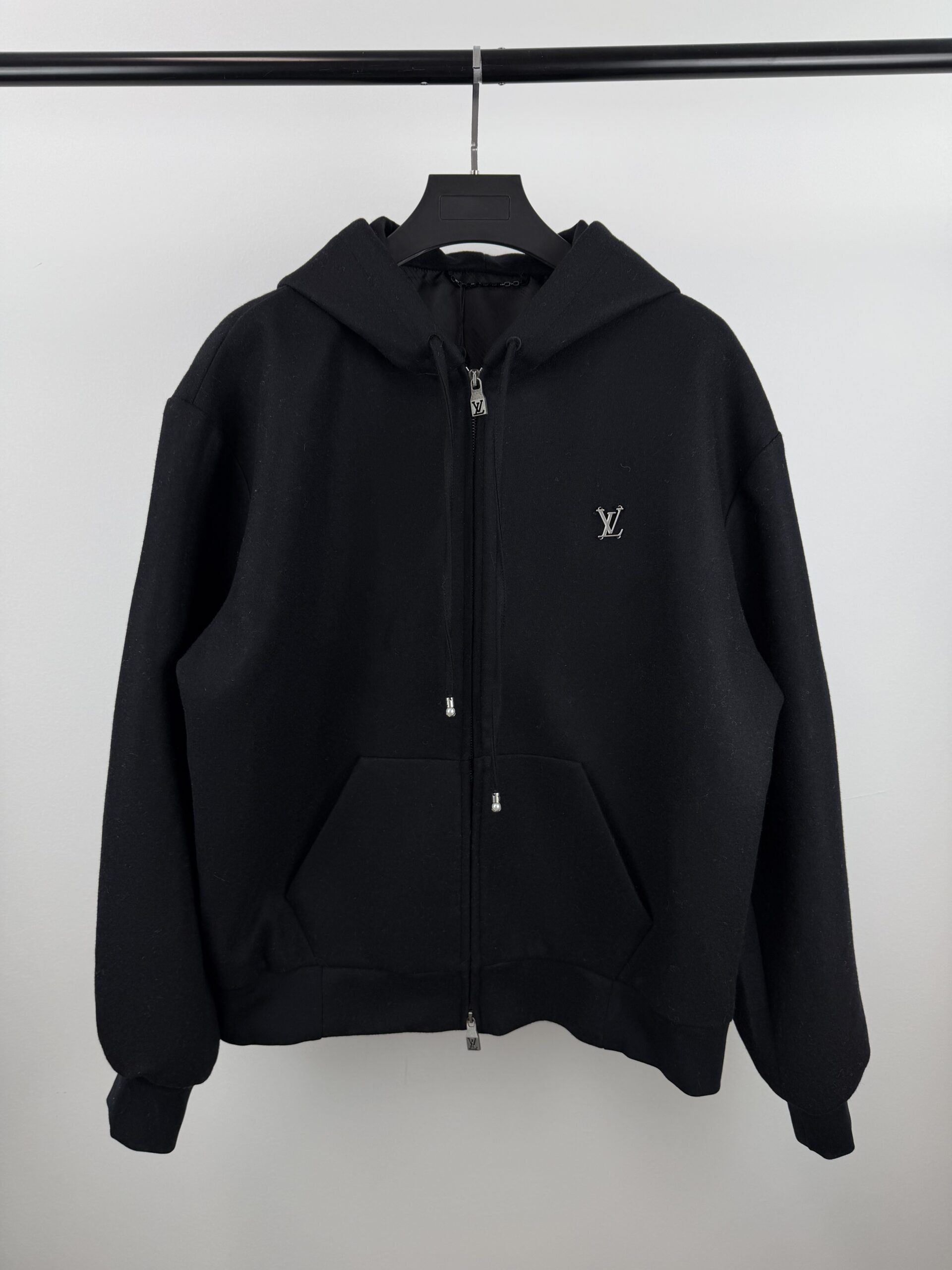 LV BLACK WOOL JACKET TECHNIQUE