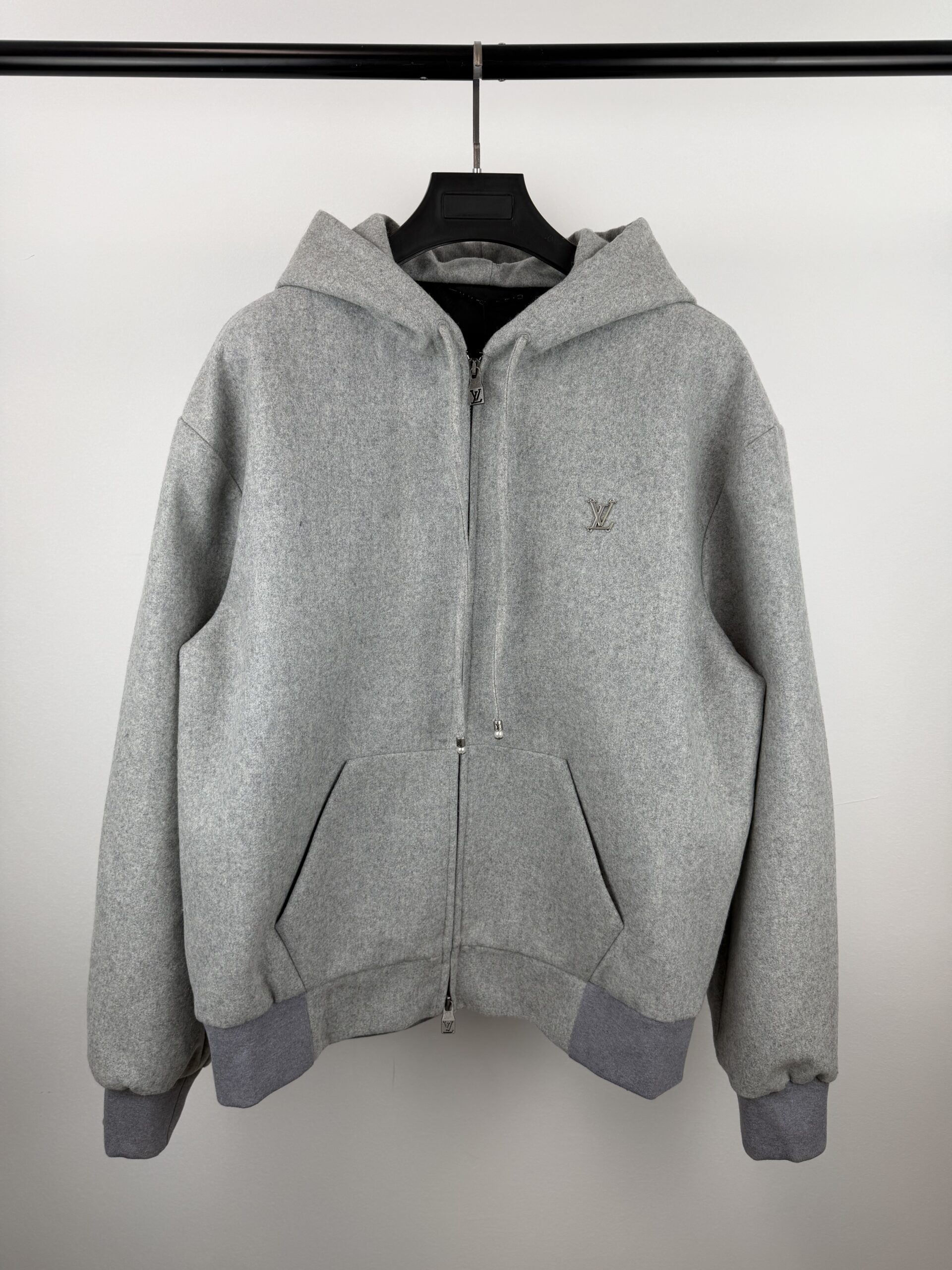 LV GREY WOOL JACKET TECHNIQUE