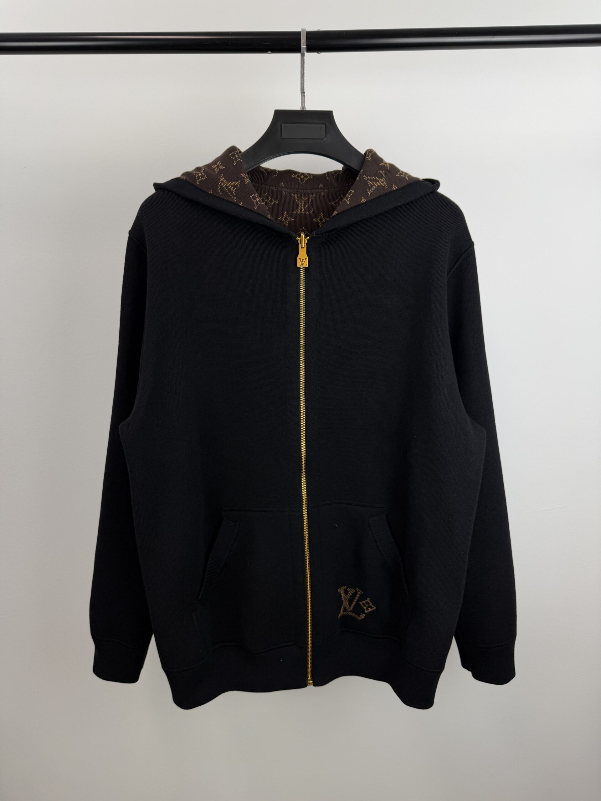 LV REVERSIBLE MONOGRAM - Imagen 4