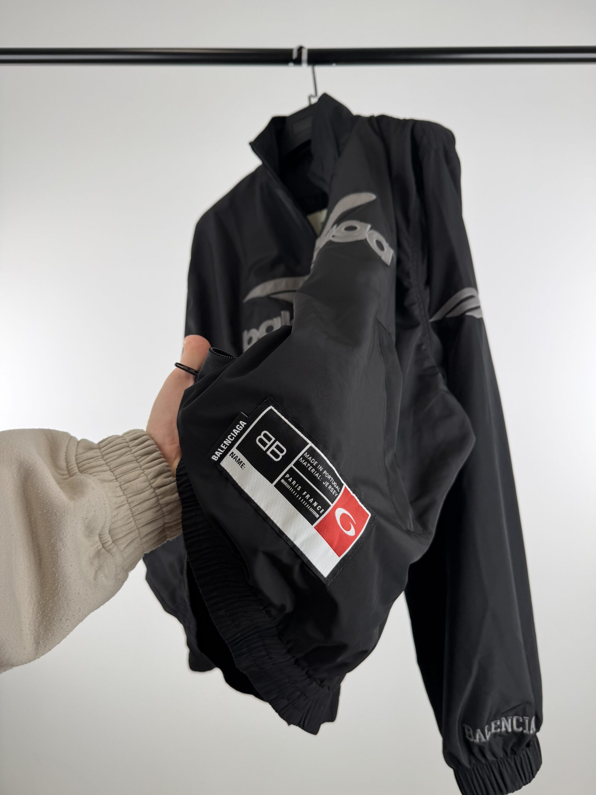 BALENCIAGA 3B FOOTBALL BLACK - Imagen 4