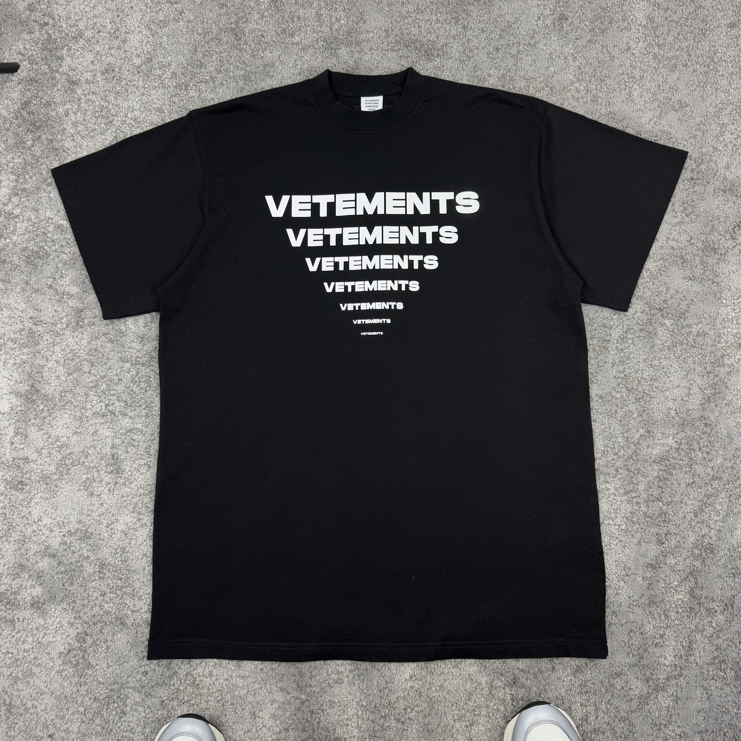 DEGRADED VETEMENTS