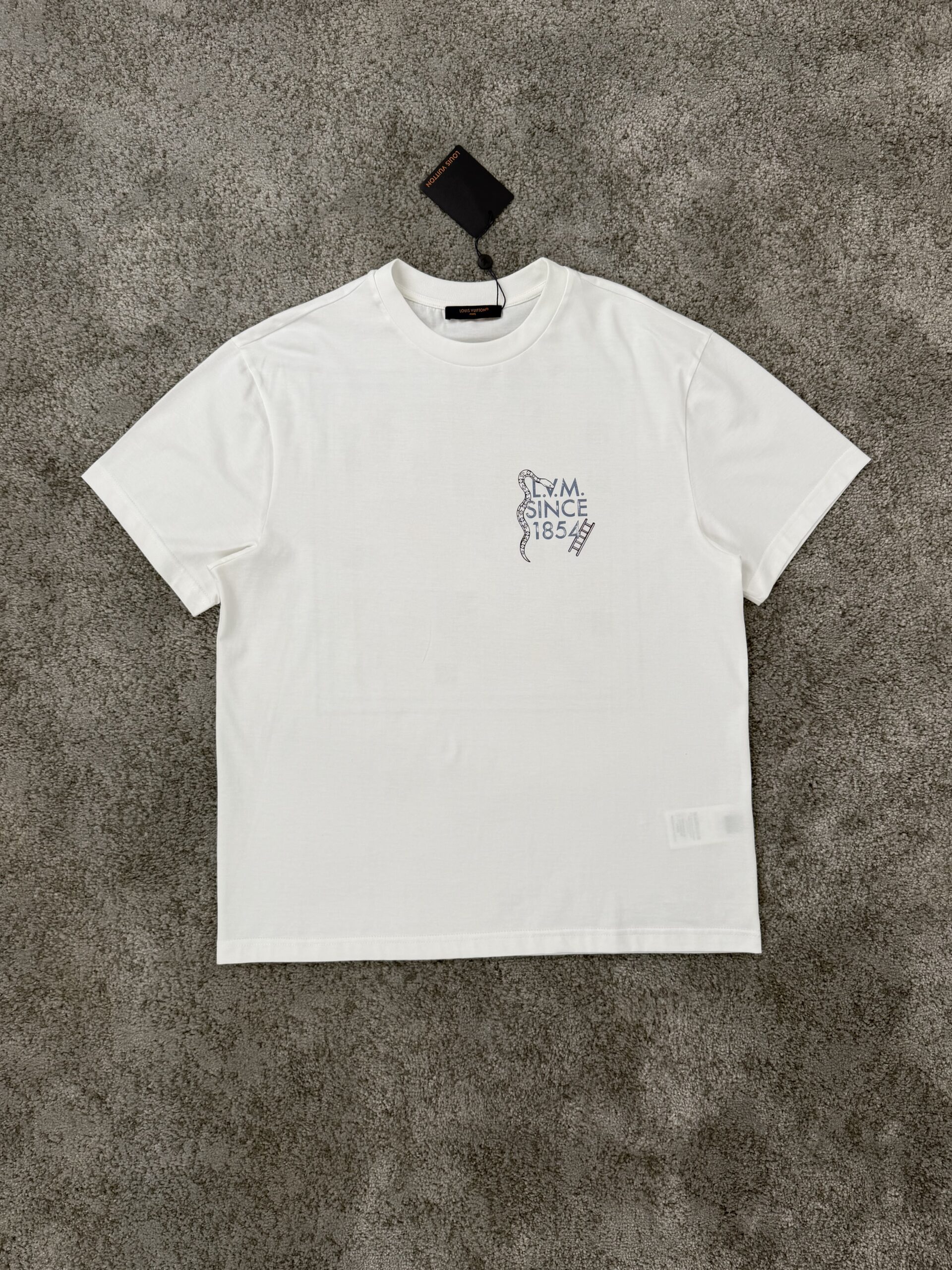 LV SNAKES AND LADDERS